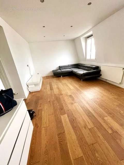 Appartement à PARIS-20E