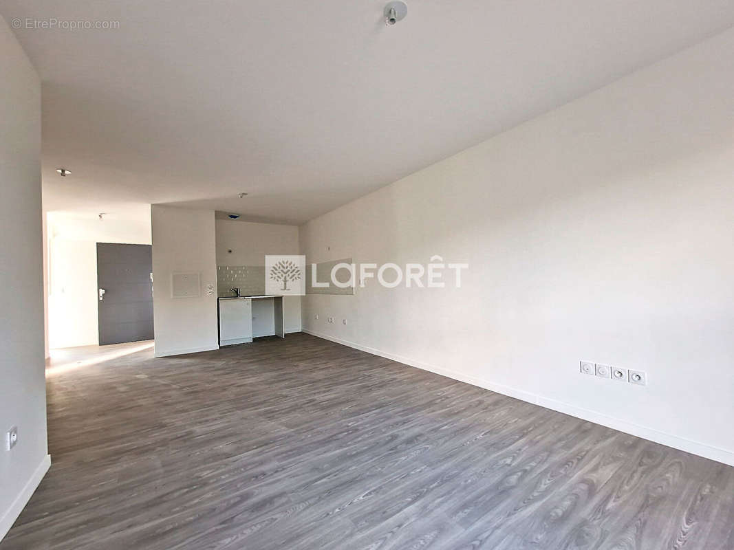 Appartement à MOISSY-CRAMAYEL