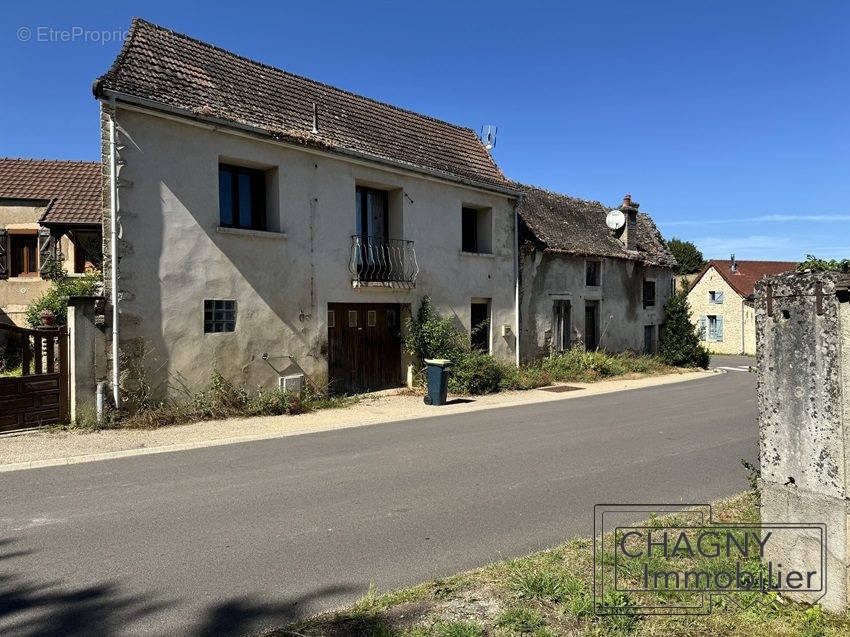 Maison à FONTAINES