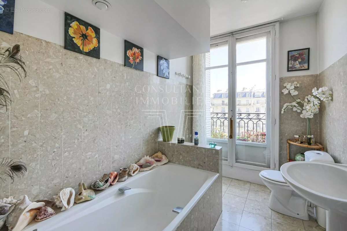 Appartement à NEUILLY-SUR-SEINE