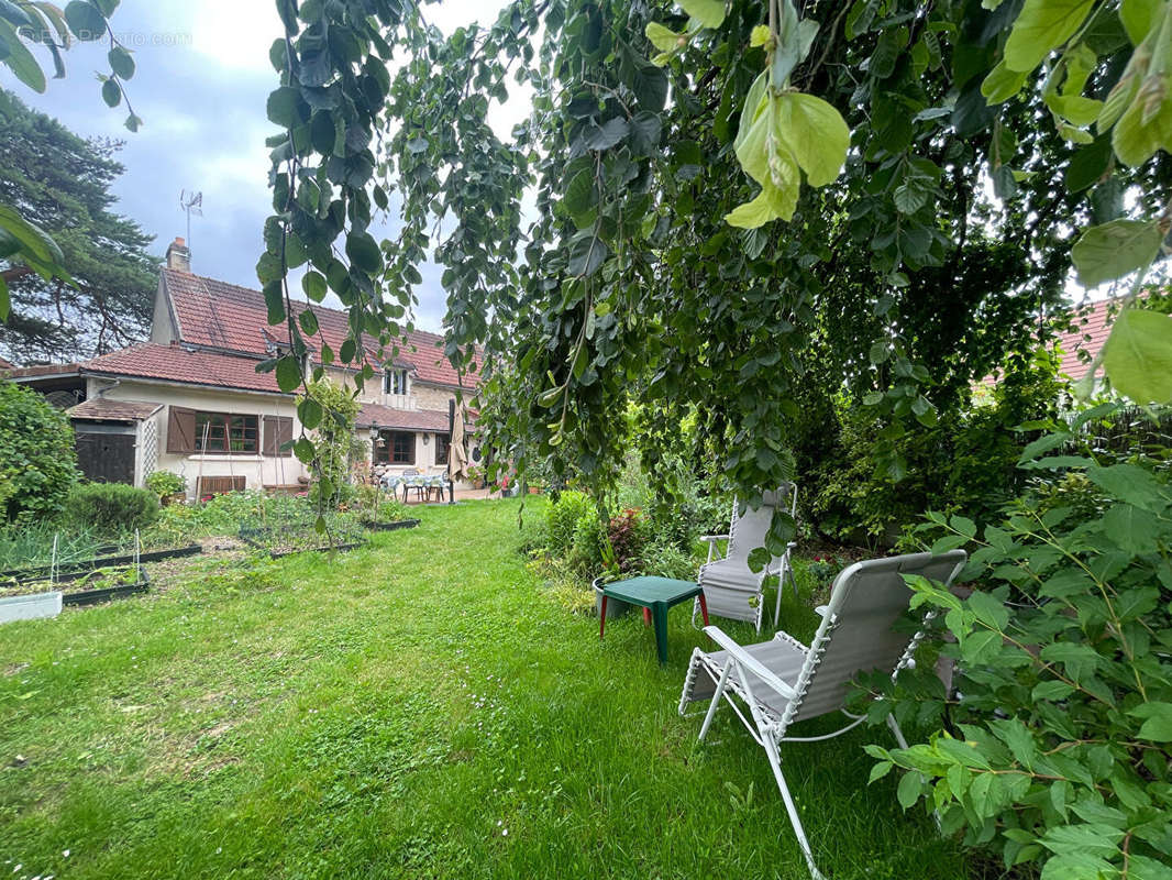 Maison à VAYRES-SUR-ESSONNE