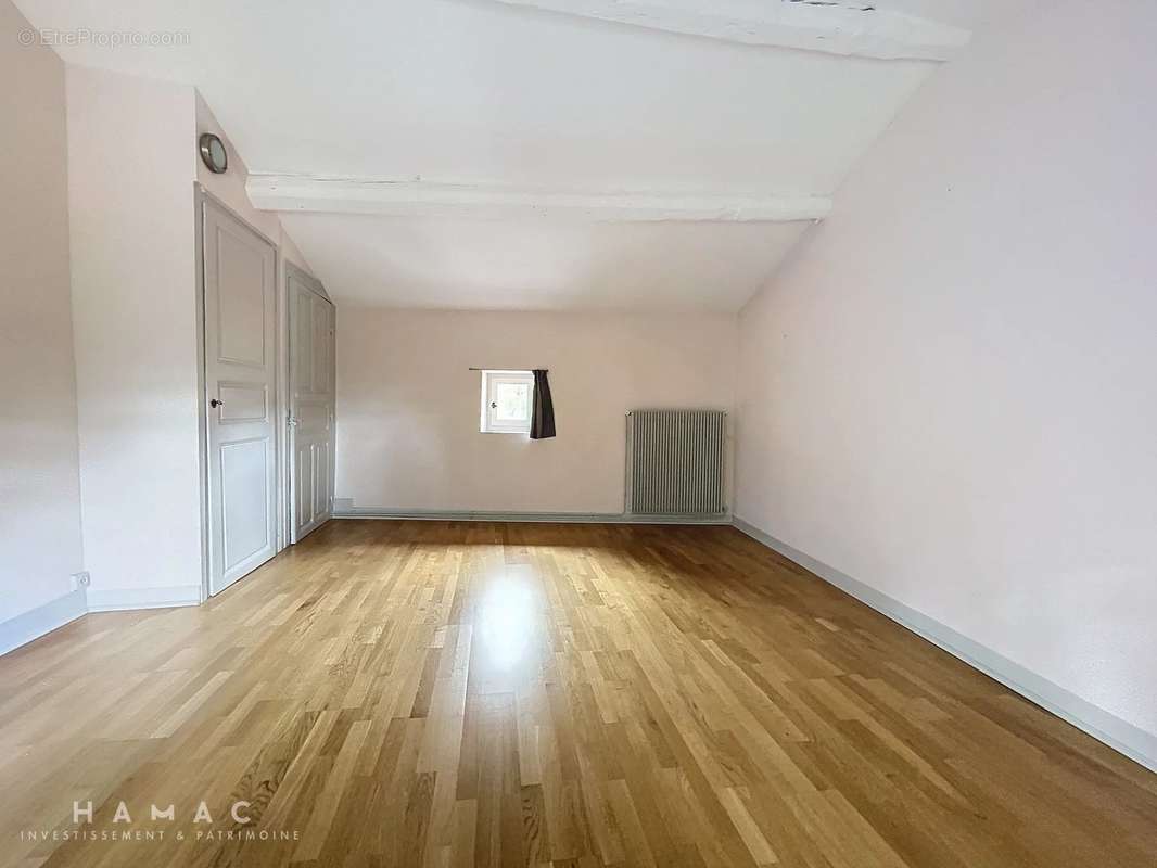 Appartement à SAINTE-FOY-LES-LYON