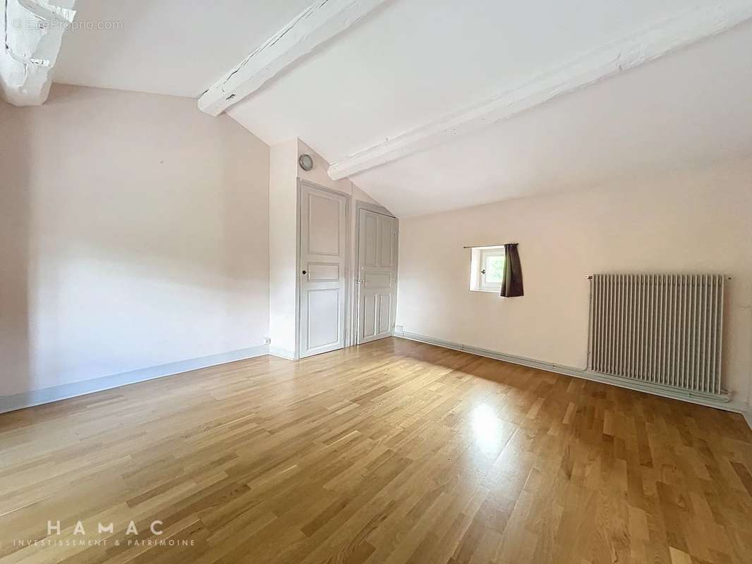 Appartement à SAINTE-FOY-LES-LYON