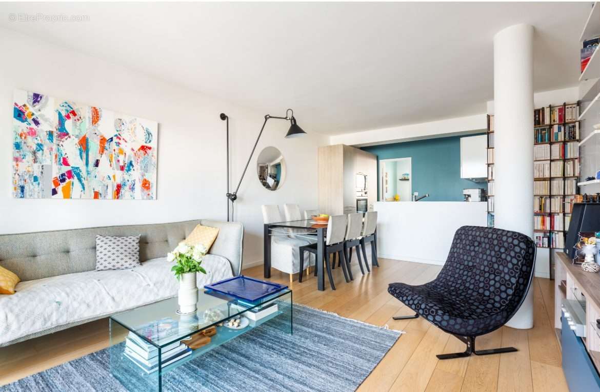 Appartement à COURBEVOIE