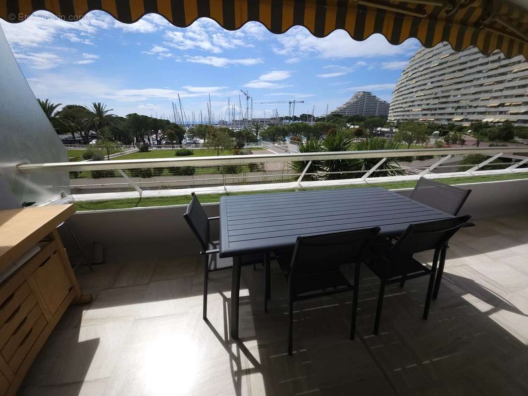 Appartement à VILLENEUVE-LOUBET