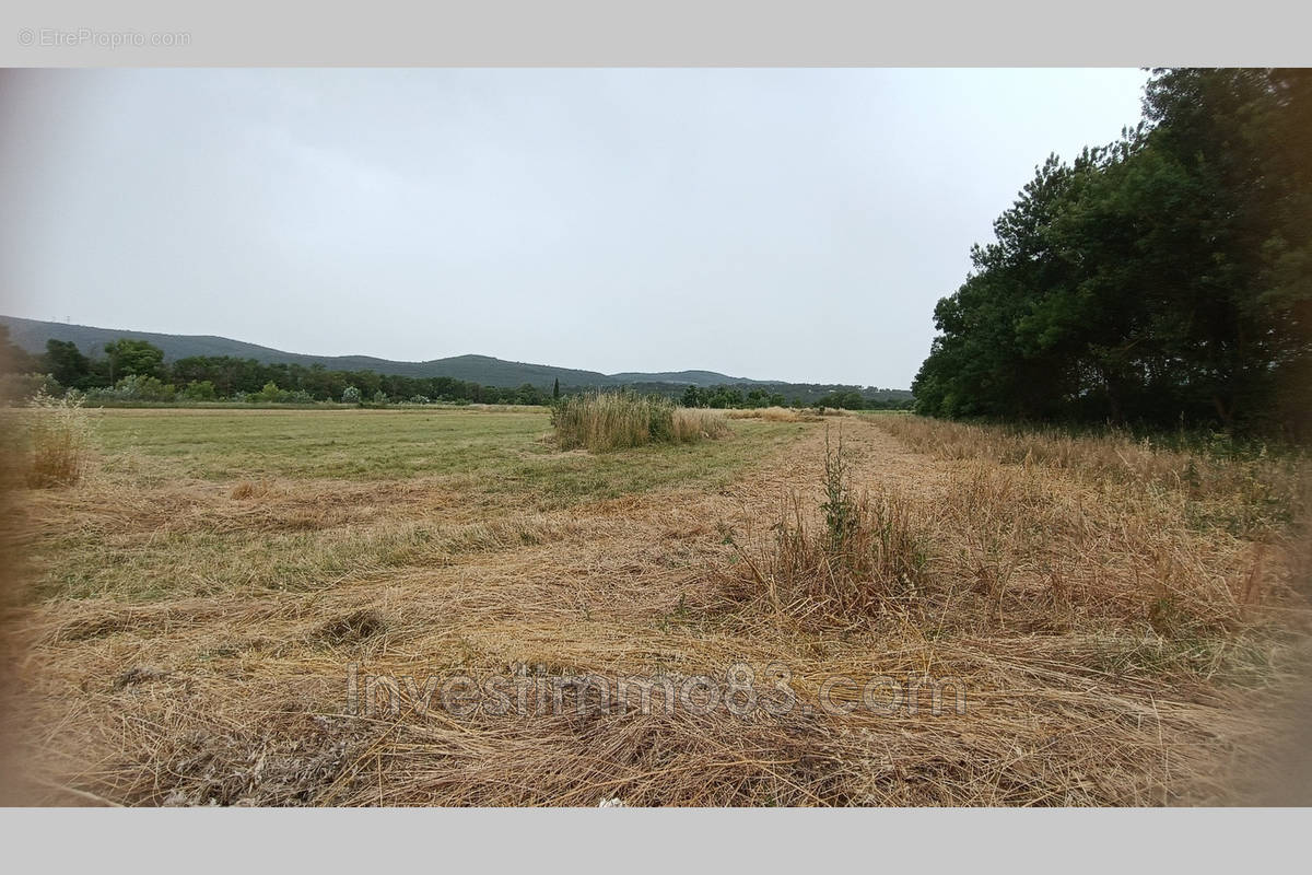 Terrain à GAREOULT