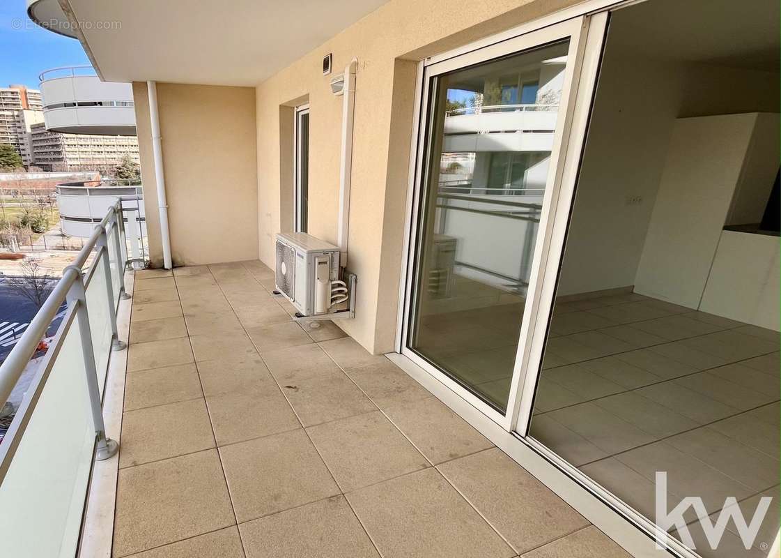 Appartement à MARSEILLE-8E