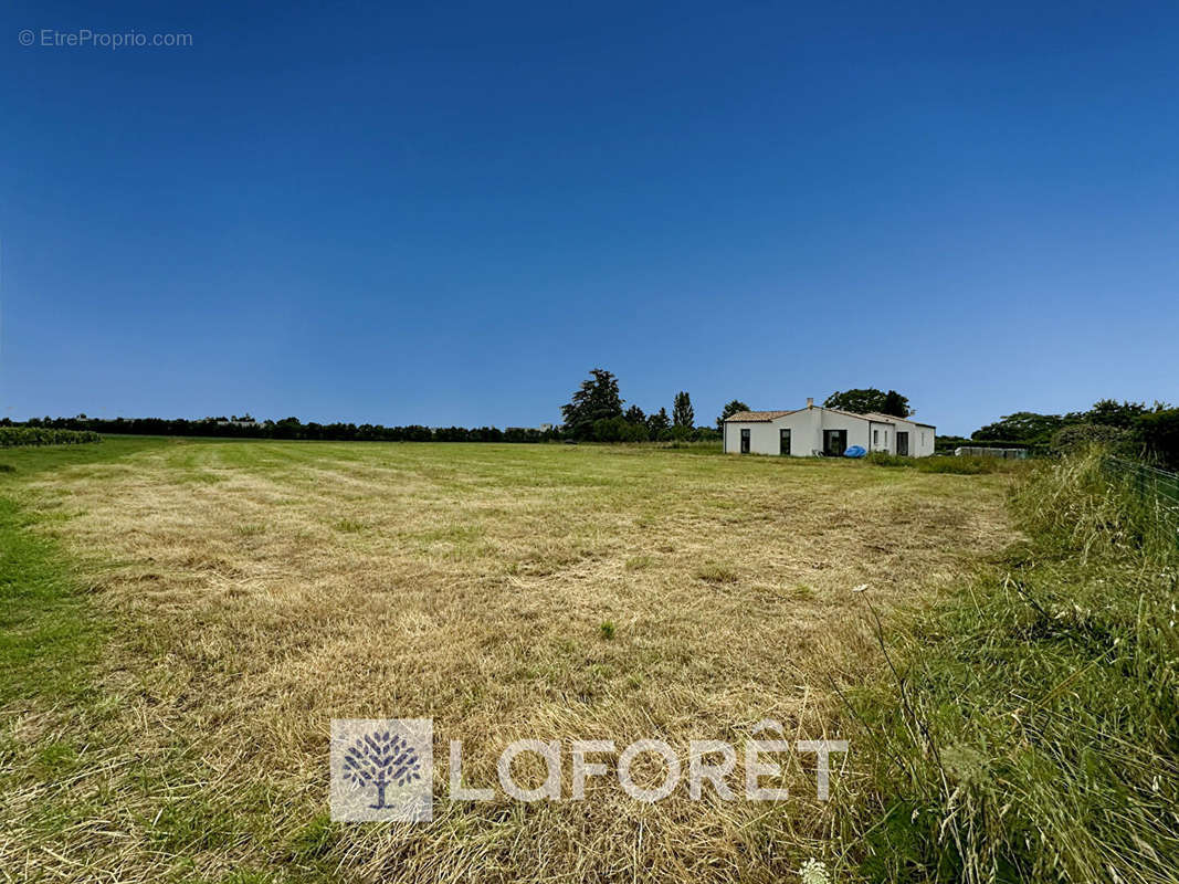 Terrain à GEMOZAC