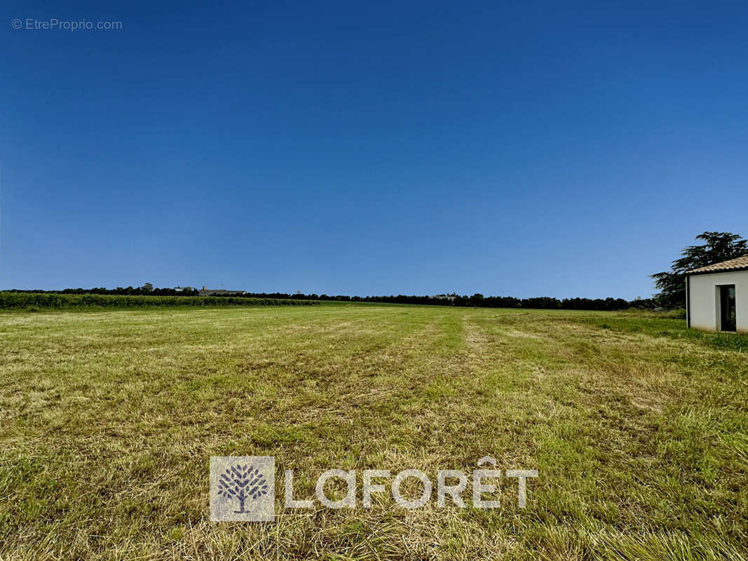 Terrain à GEMOZAC