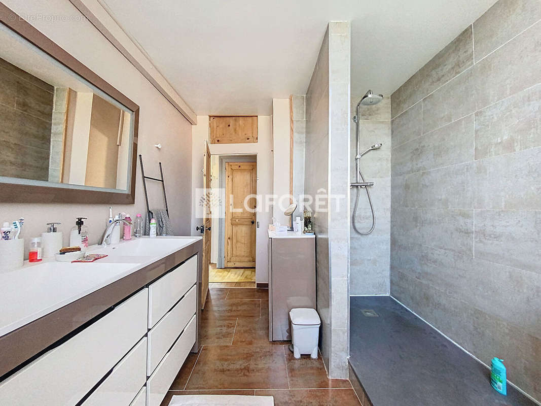 Appartement à LYON-4E