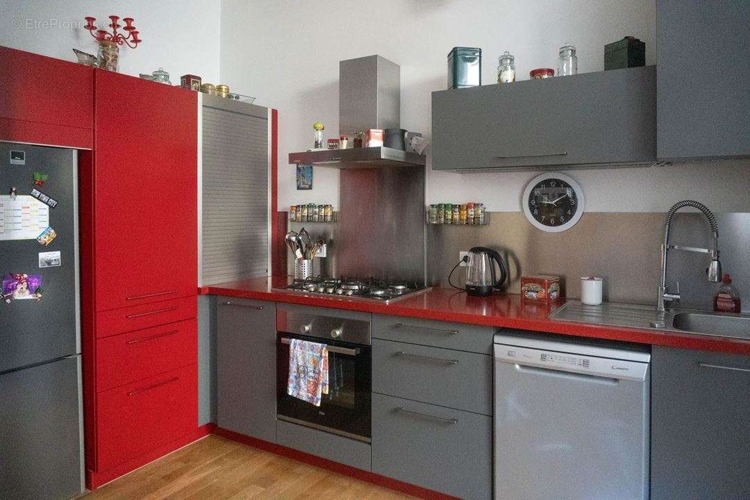 Appartement à MARSEILLE-1E