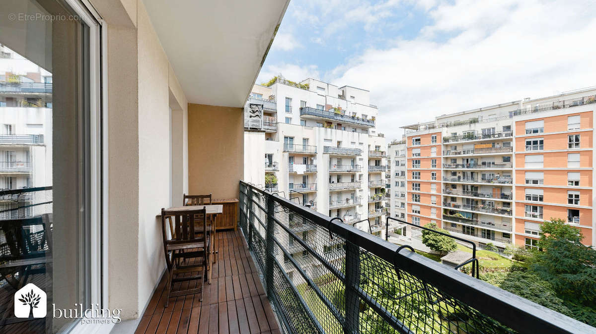 Appartement à COURBEVOIE