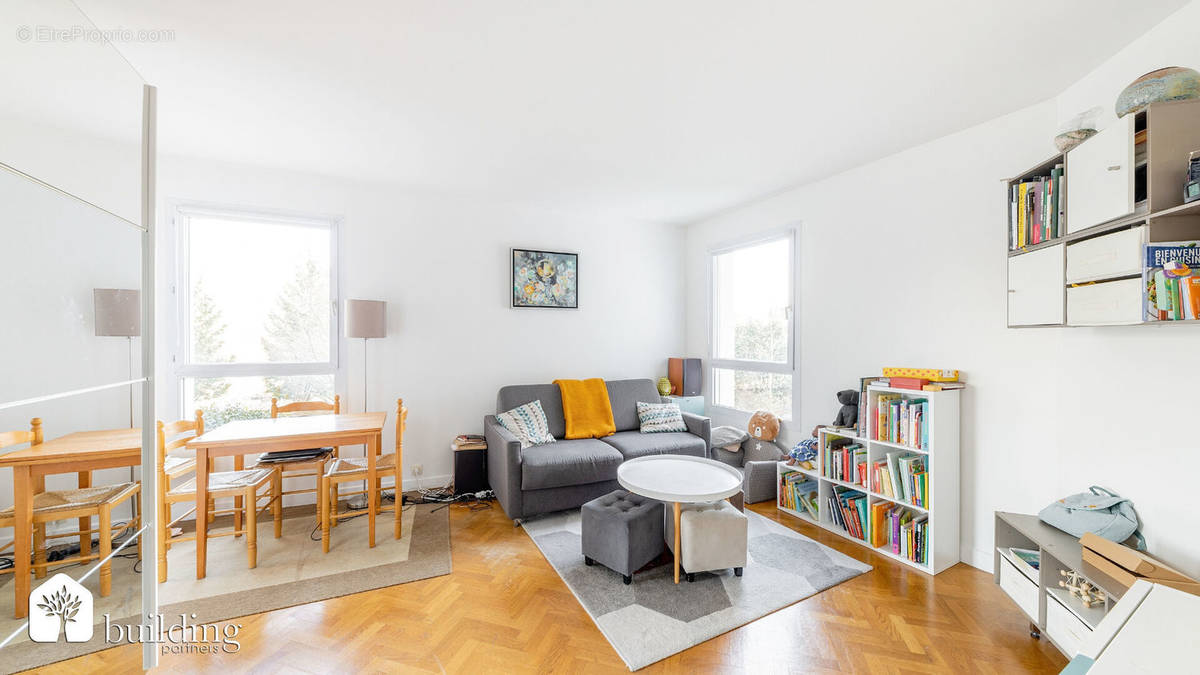 Appartement à COURBEVOIE