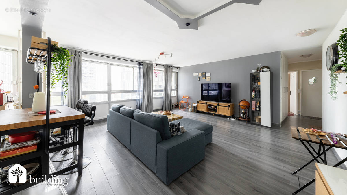 Appartement à COURBEVOIE