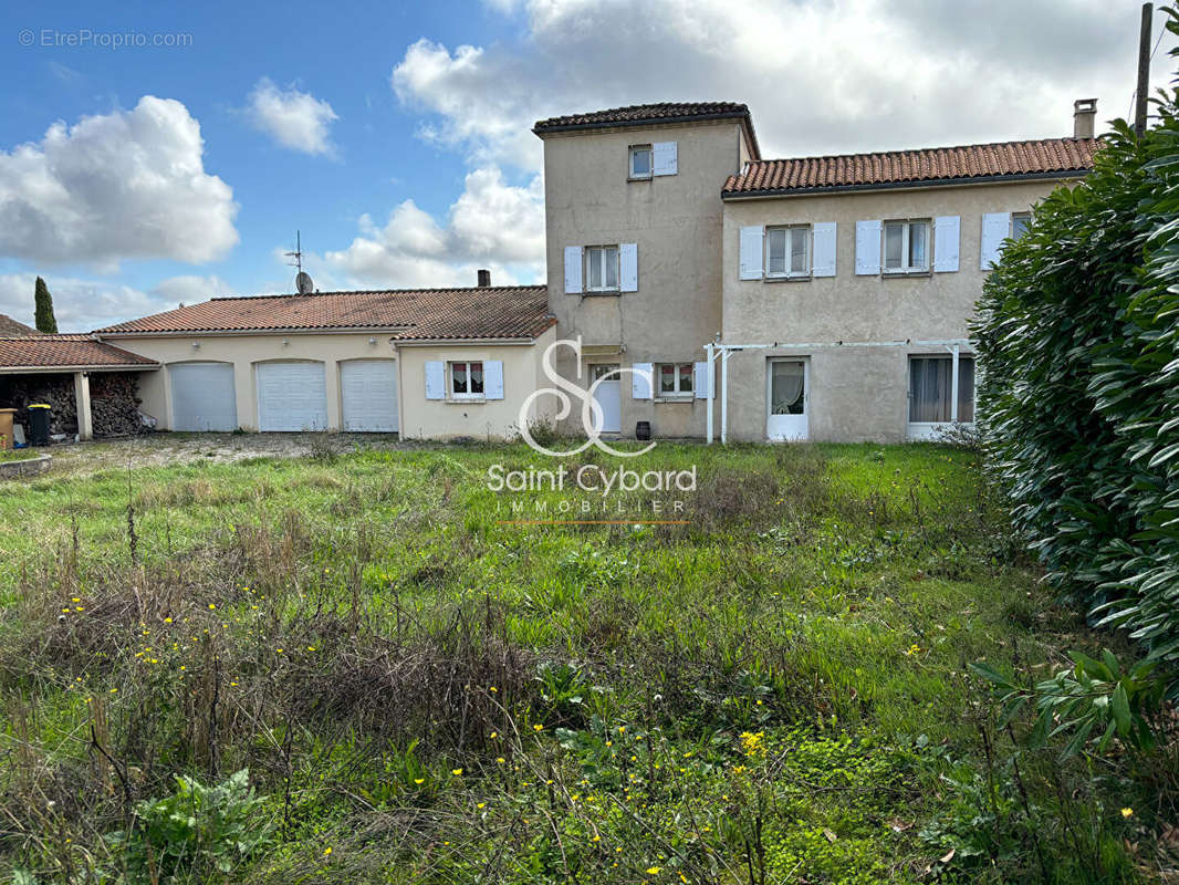 Maison à SAINT-SATURNIN