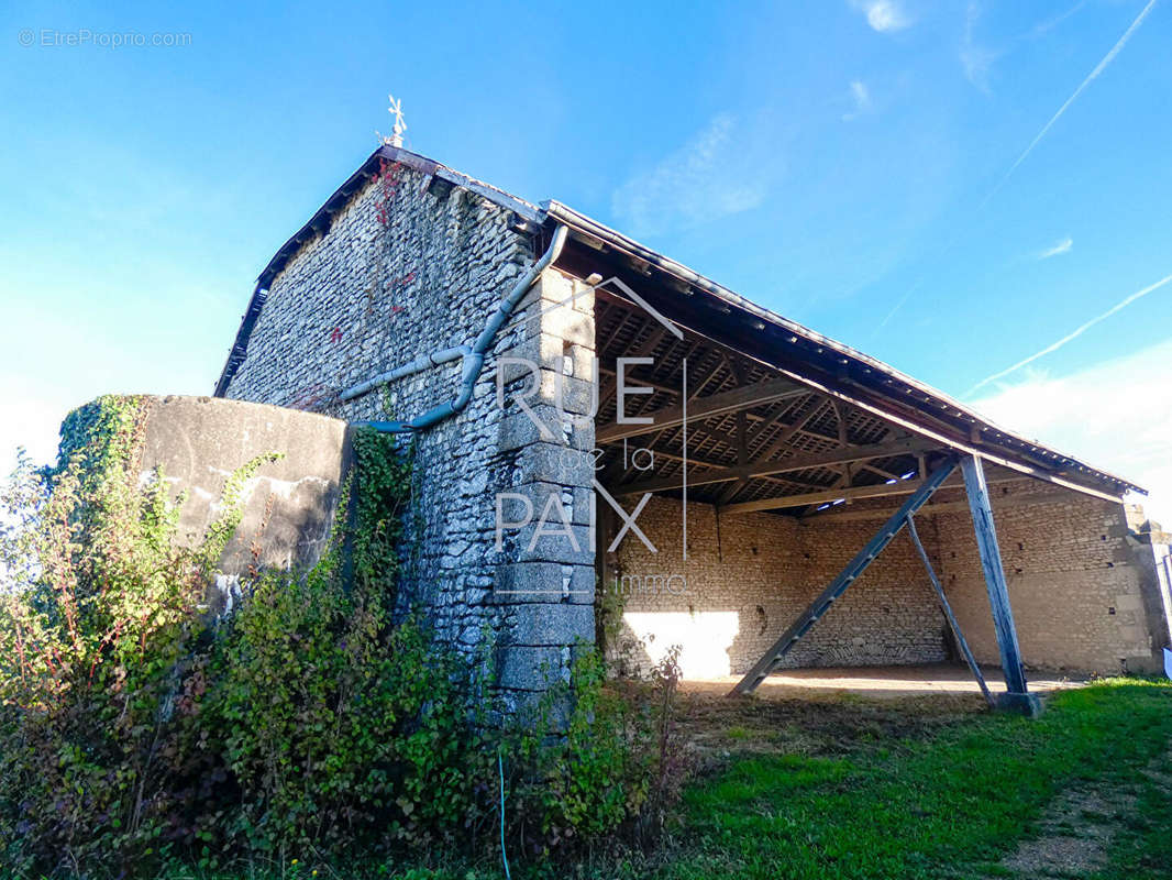 Maison à SERIGNY