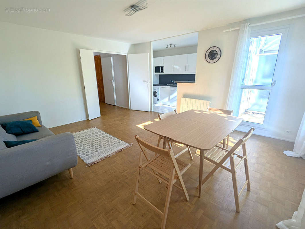 Appartement à MONTIGNY-LE-BRETONNEUX