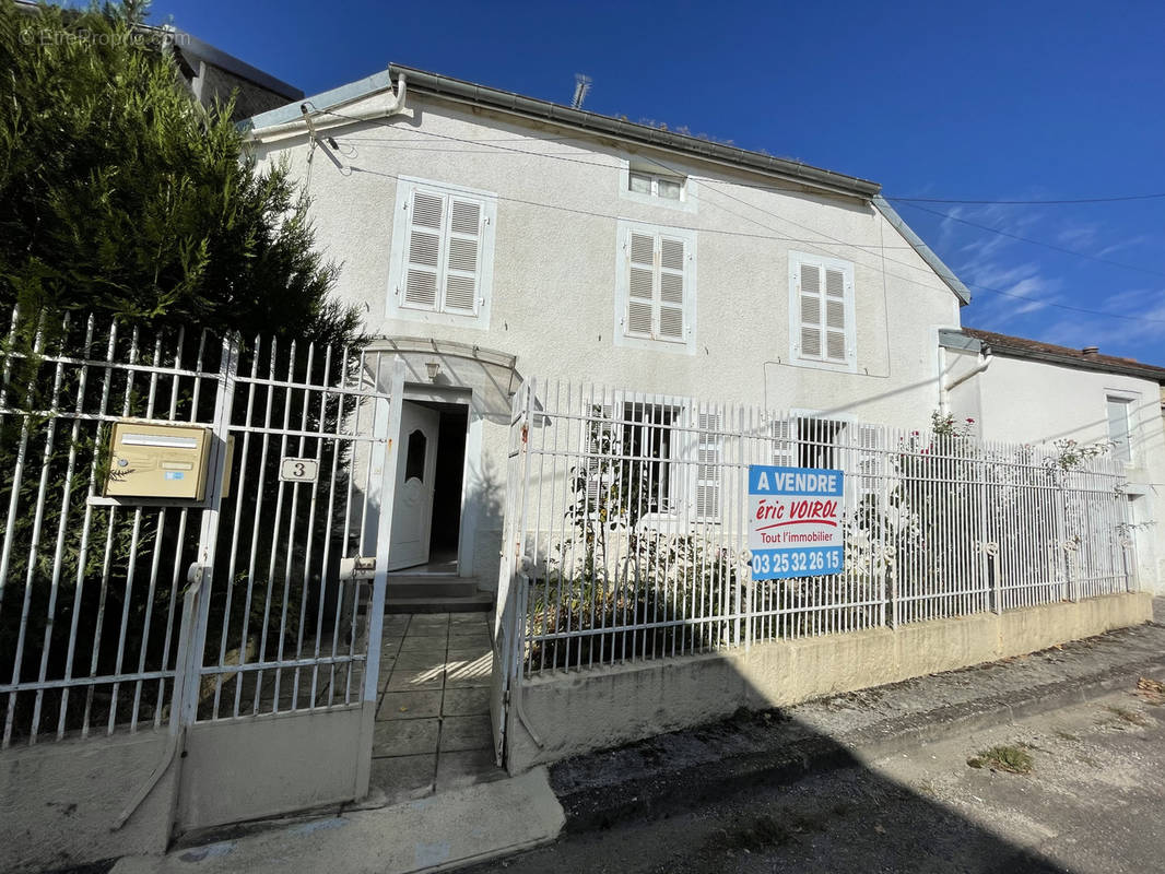 Maison à LATRECEY-ORMOY-SUR-AUBE