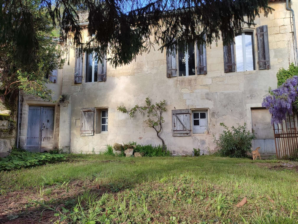 Maison à SAINT-EMILION