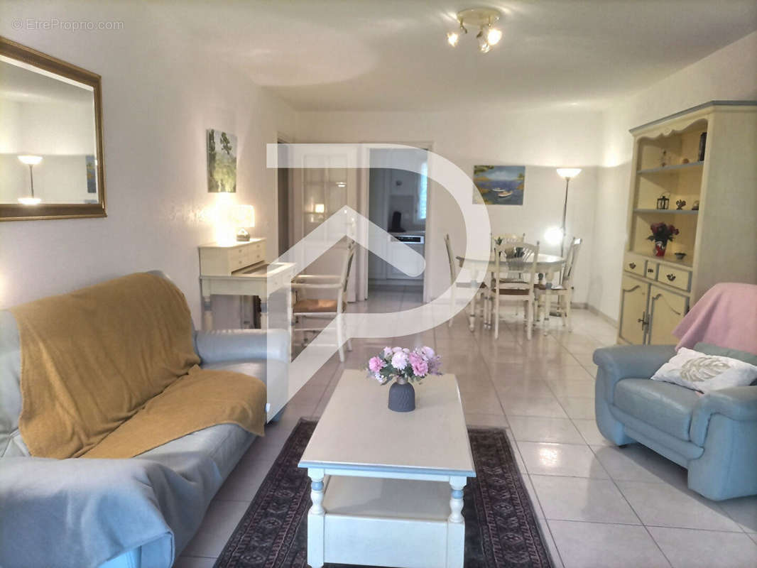 Appartement à FREJUS