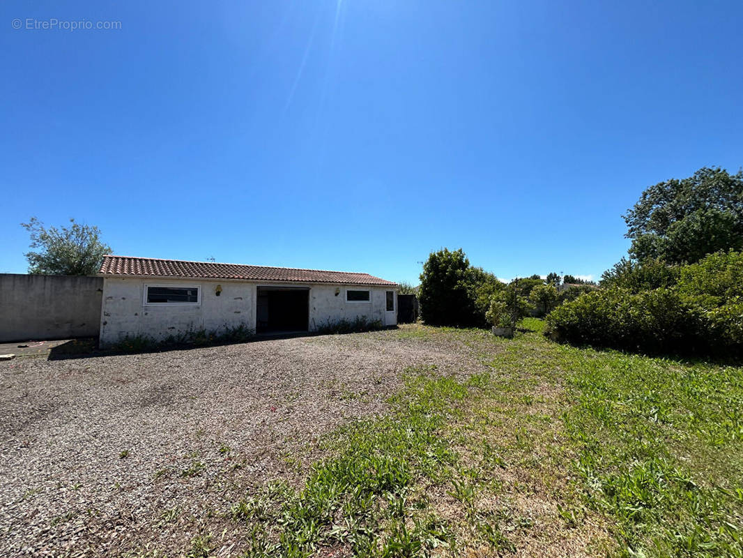 Terrain à L&#039;AIGUILLON-SUR-MER