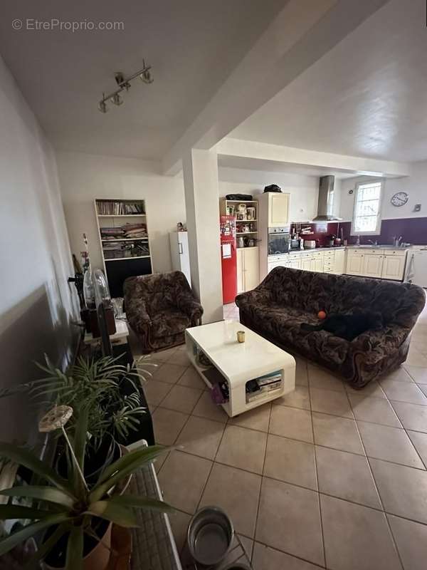 Appartement à SAINT-MAXIMIN-LA-SAINTE-BAUME