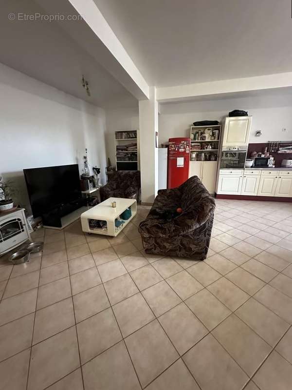 Appartement à SAINT-MAXIMIN-LA-SAINTE-BAUME