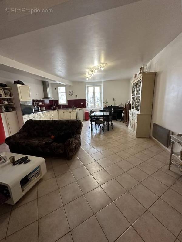 Appartement à SAINT-MAXIMIN-LA-SAINTE-BAUME