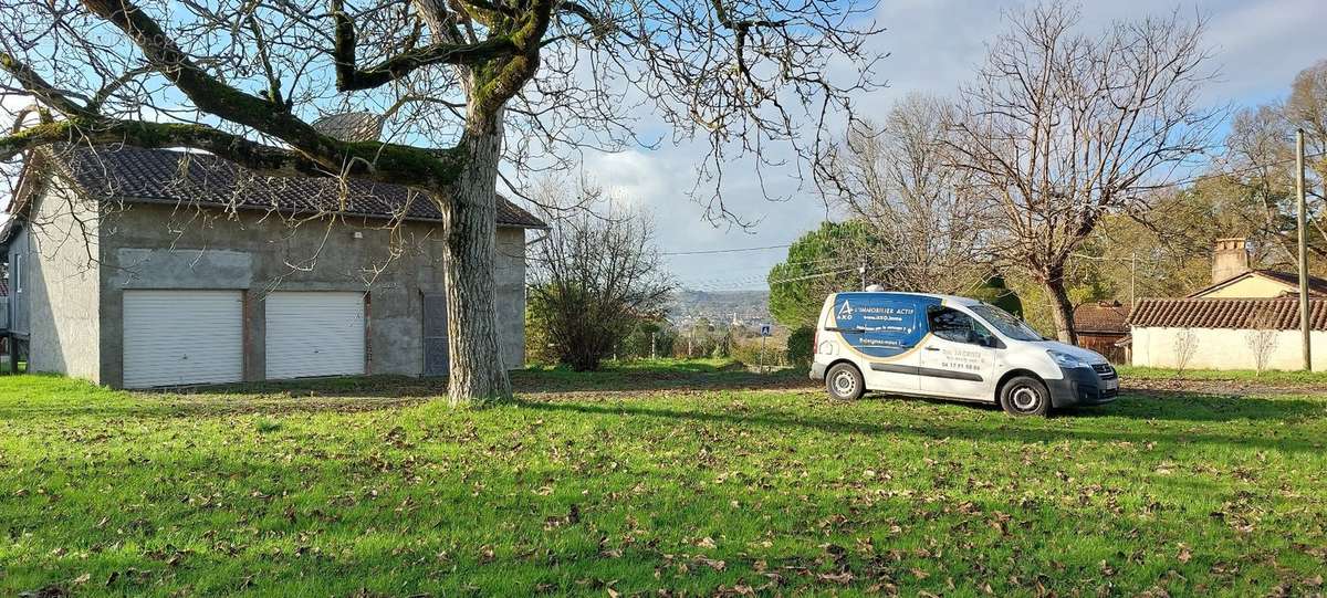 Maison à MONTREM