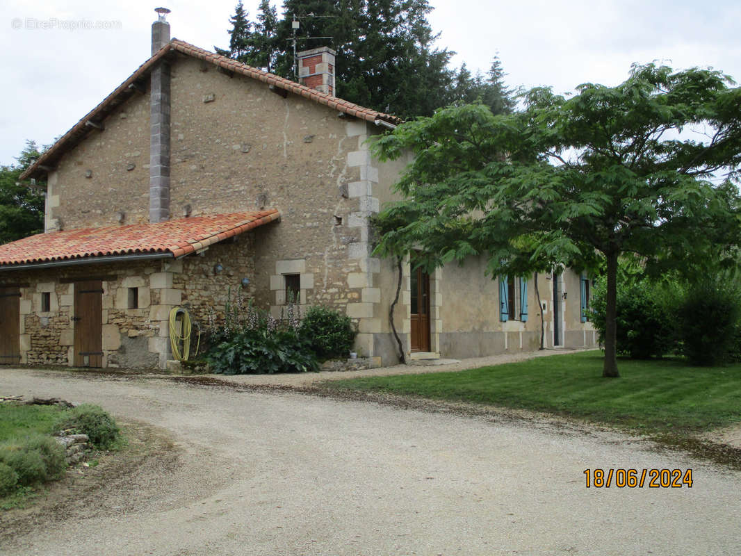 Maison à CEAUX-EN-COUHE