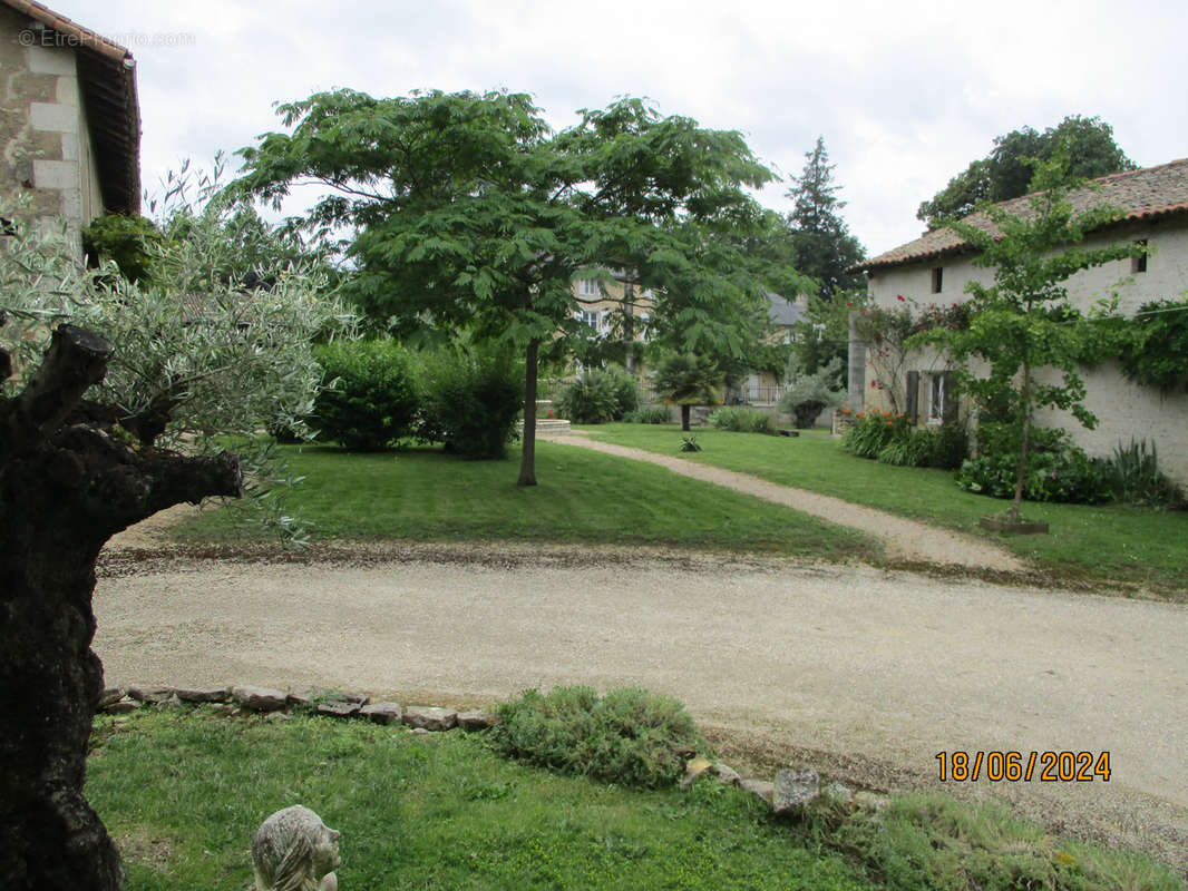 Maison à CEAUX-EN-COUHE