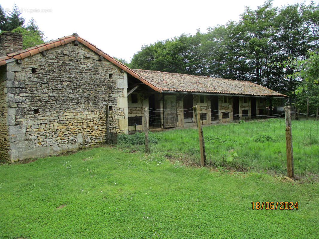 Maison à CEAUX-EN-COUHE