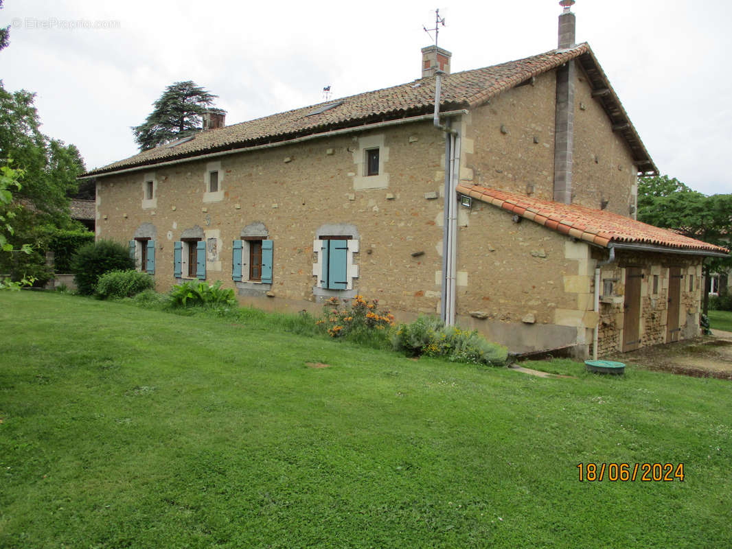 Maison à CEAUX-EN-COUHE