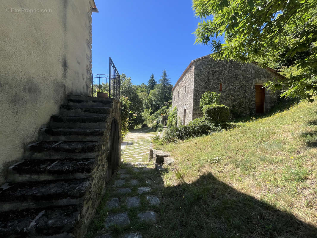 Maison à SAINT-ANDRE-DE-MAJENCOULES