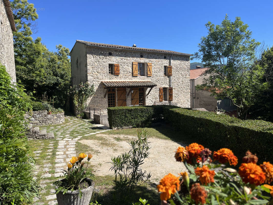 Maison à SAINT-ANDRE-DE-MAJENCOULES