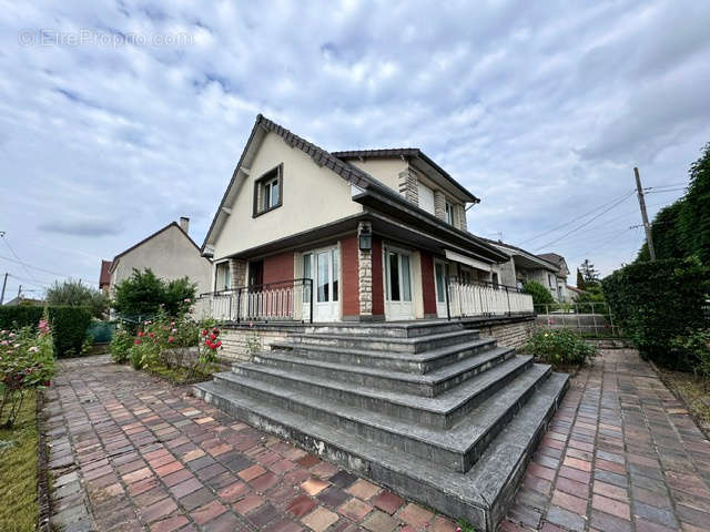 Maison à PARAY-VIEILLE-POSTE