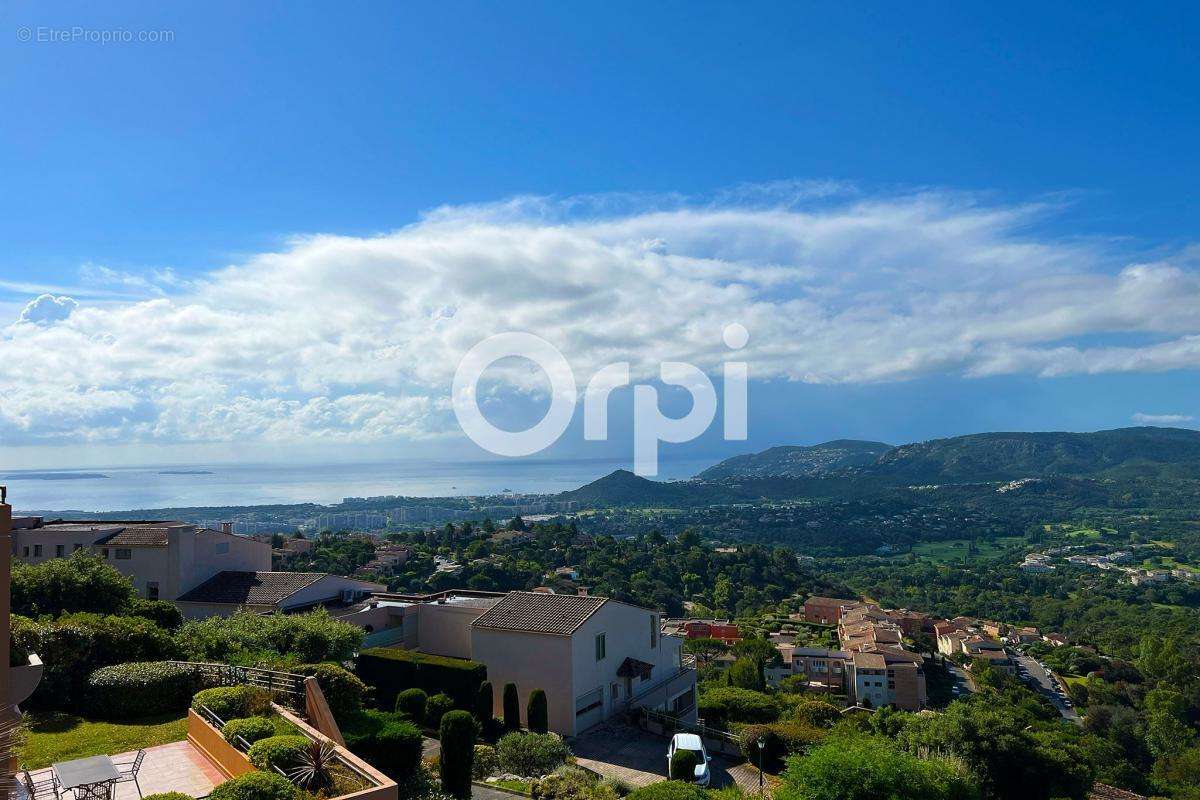 Appartement à MANDELIEU-LA-NAPOULE