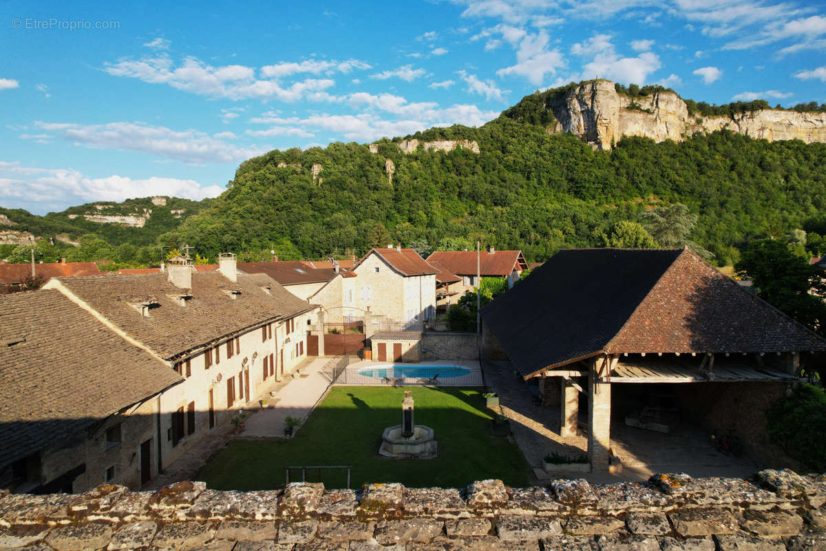 Maison à CREMIEU