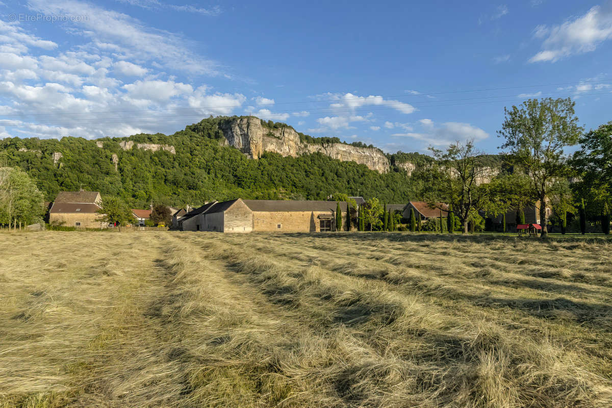 Maison à CREMIEU