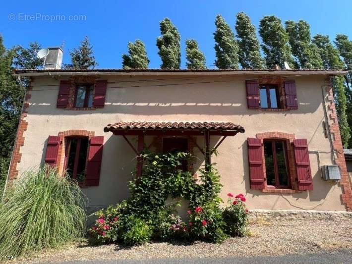 Maison à NANTEUIL-EN-VALLEE