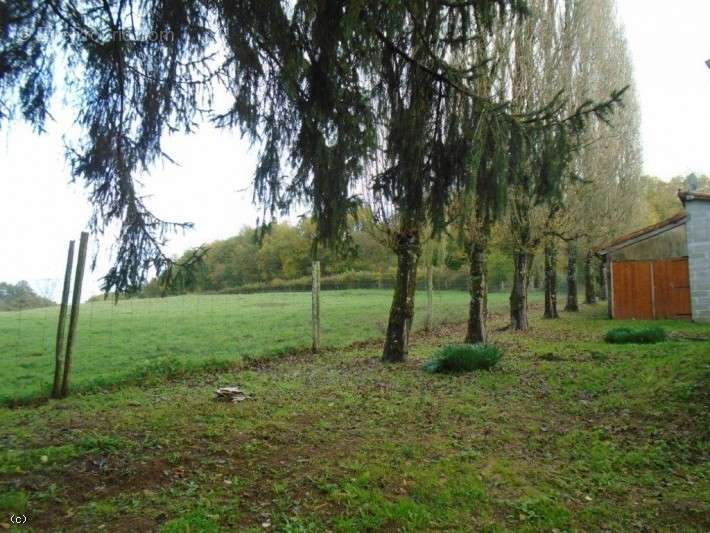 Maison à NANTEUIL-EN-VALLEE