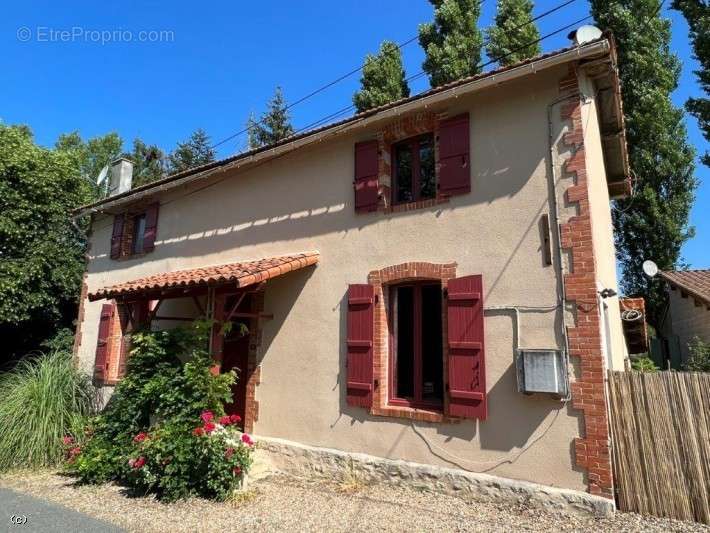 Maison à NANTEUIL-EN-VALLEE