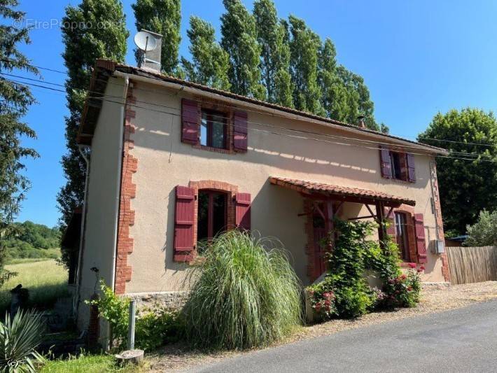 Maison à NANTEUIL-EN-VALLEE