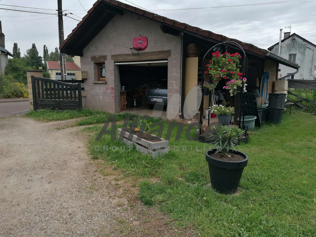 Maison à SAINT-SAUVEUR