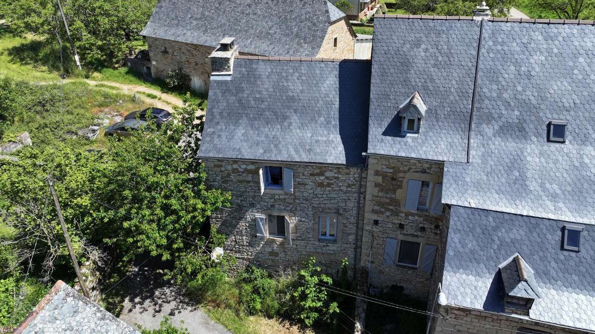 Maison à MARCILLAC-VALLON