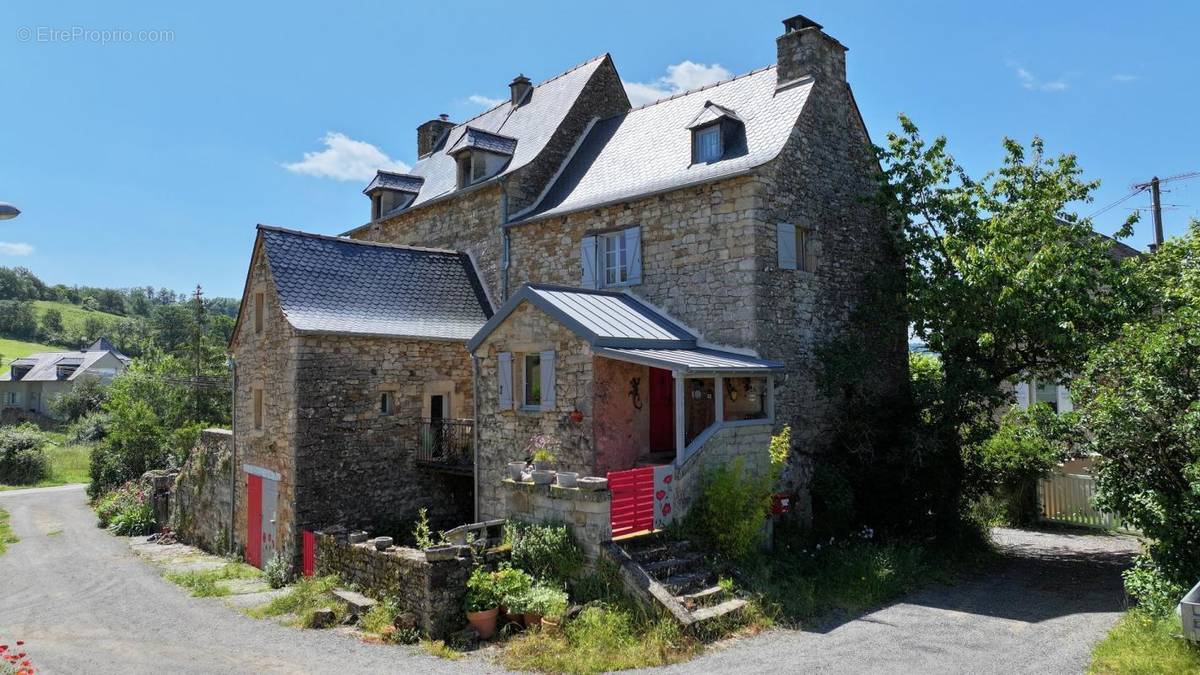 Maison à MARCILLAC-VALLON