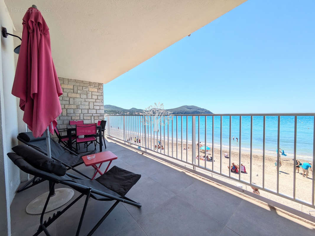 Appartement à SAINT-CYR-SUR-MER