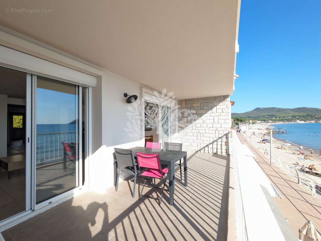 Appartement à SAINT-CYR-SUR-MER