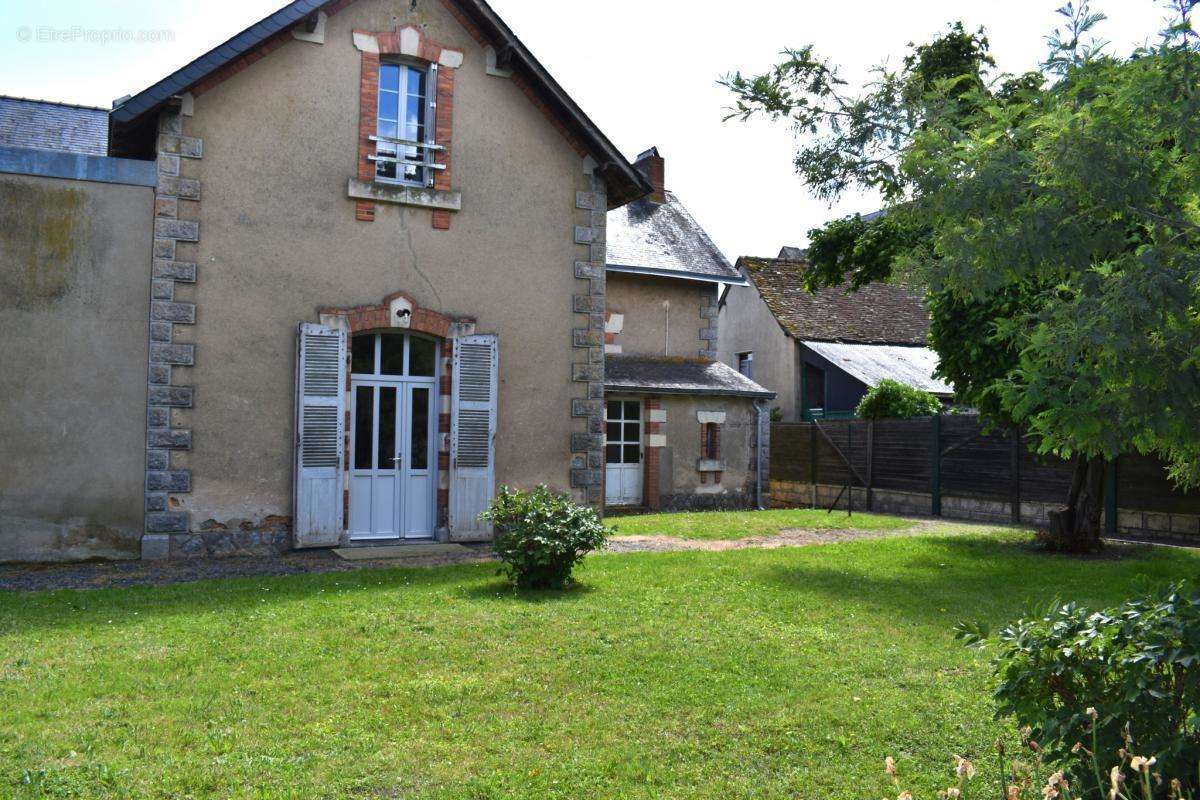 Maison à SABLE-SUR-SARTHE