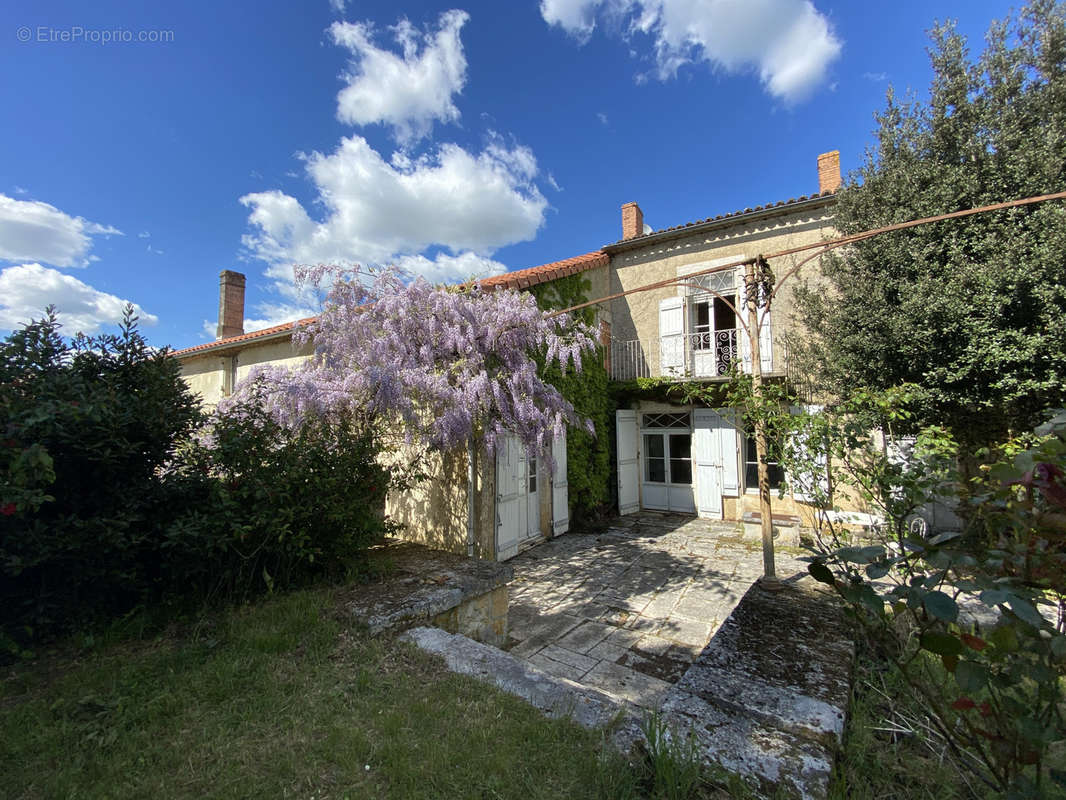 Maison à LA ROCHEFOUCAULD